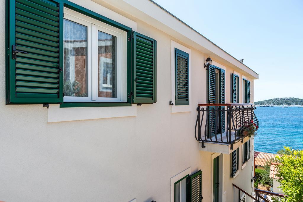 Apartments Oleandar Рогозница Номер фото