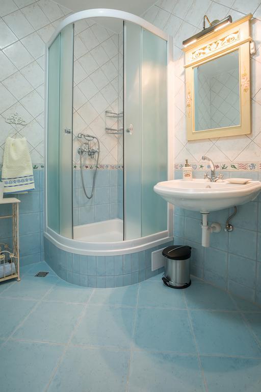 Apartments Oleandar Рогозница Номер фото