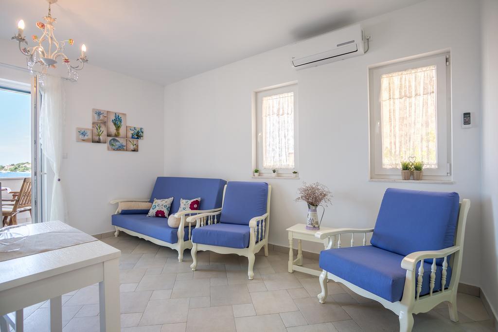 Apartments Oleandar Рогозница Номер фото