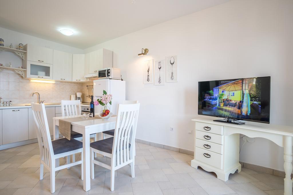 Apartments Oleandar Рогозница Номер фото