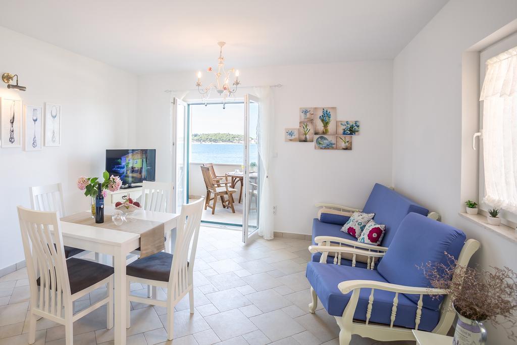 Apartments Oleandar Рогозница Номер фото